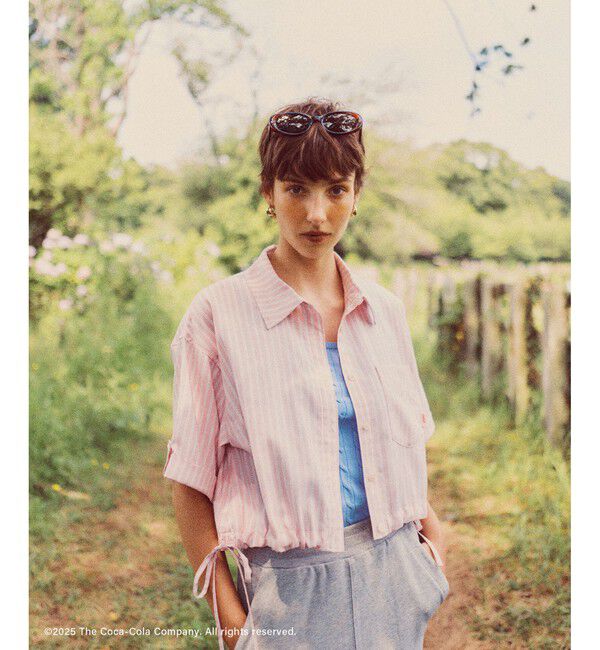 VIS「【Coca-Cola】VIS別注バックエンブロイダリークロップドシャツ」|シャツ・ブラウス|