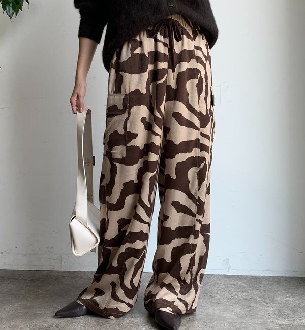  「【WEB限定】アニマル柄カーゴパンツ」|チノ|