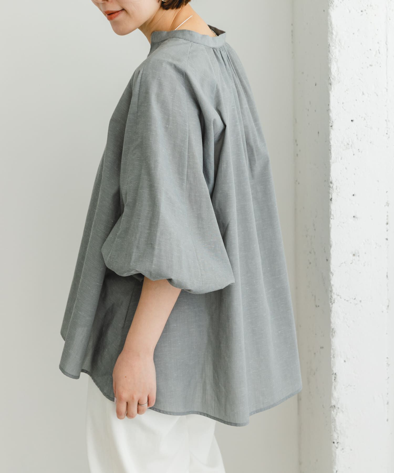 URBAN RESEARCH ROSSO「『UR TECH』F by ROSSO　イージーリネンボリュームブラウス」|シャツ・ブラウス|