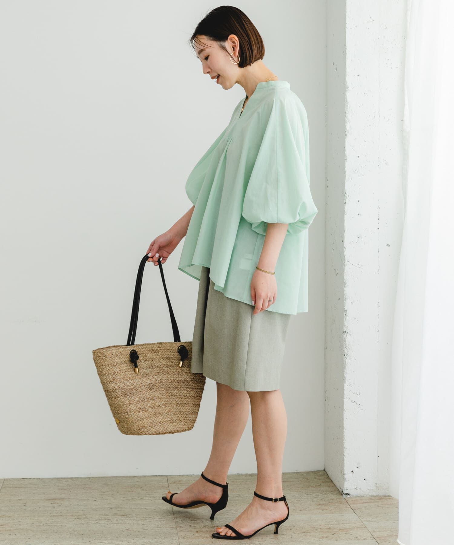 URBAN RESEARCH ROSSO「『UR TECH』F by ROSSO　イージーリネンボリュームブラウス」|シャツ・ブラウス|