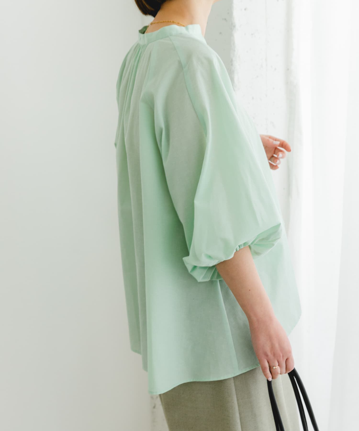 URBAN RESEARCH ROSSO「『UR TECH』F by ROSSO　イージーリネンボリュームブラウス」|シャツ・ブラウス|