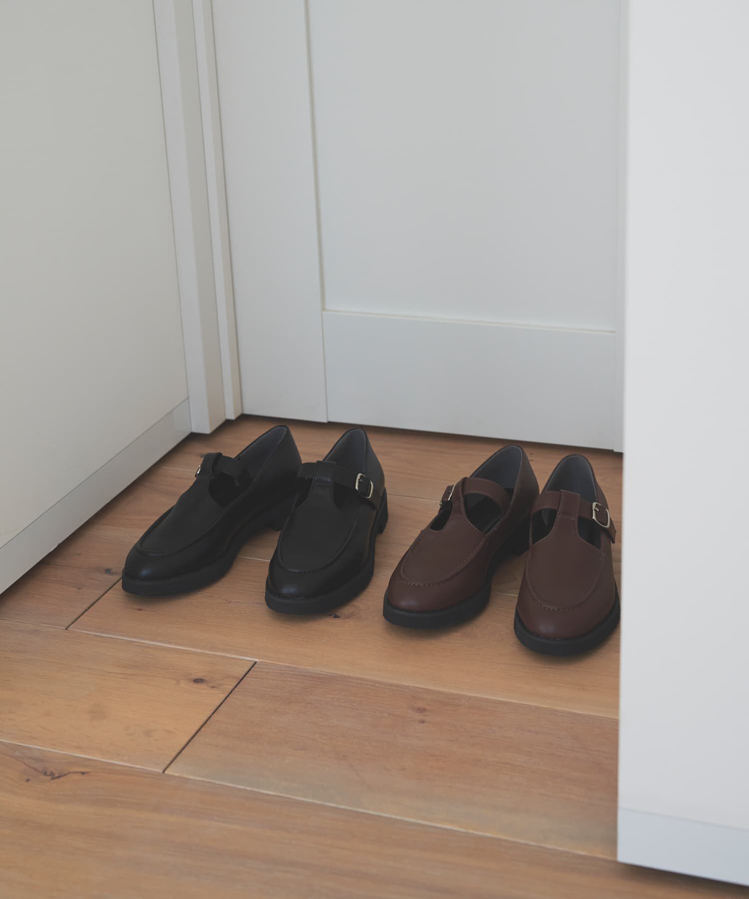 URBAN RESEARCH DOORS「Tストラップローファー」|ローファー|