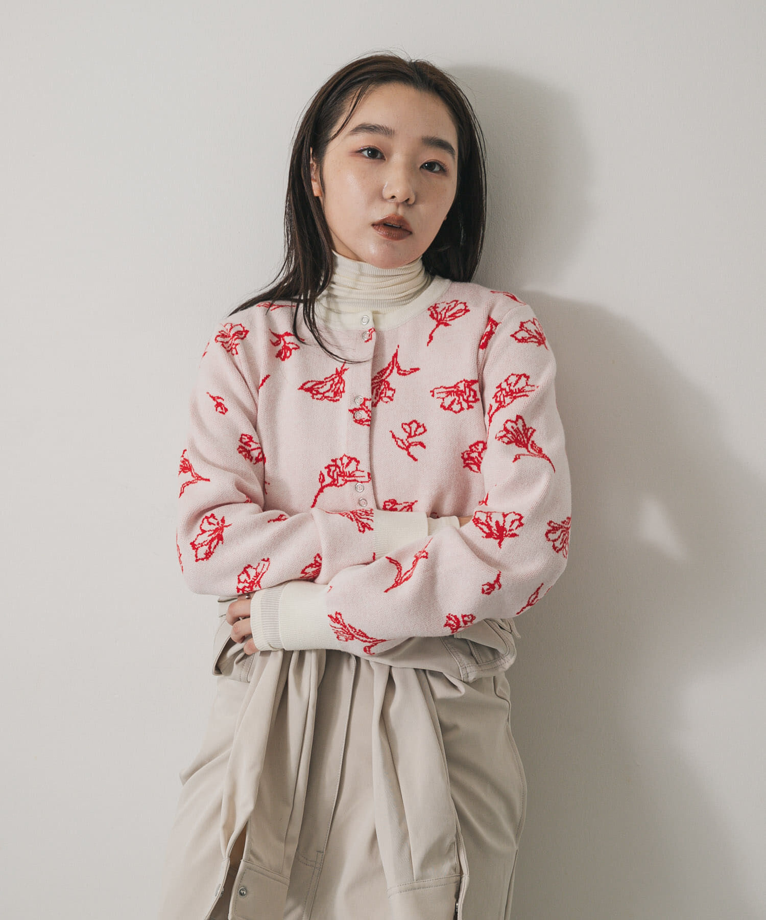 SENSE OF PLACE by URBAN RESEARCH「『洗濯可』ジャガードフラワーコンパクトニットカーディガン」|カーディガン|ホワイト系その他