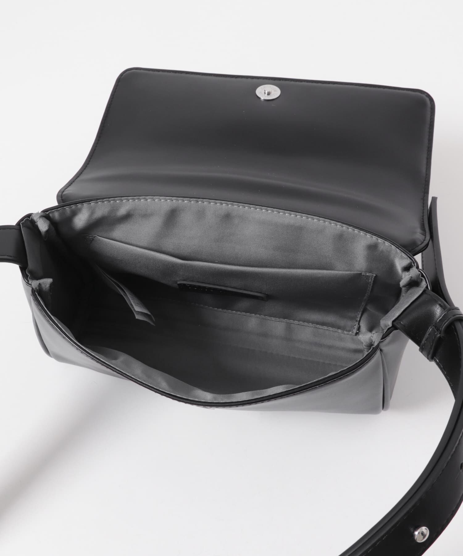 SENSE OF PLACE by URBAN RESEARCH「フラップショルダーバッグ」|ショルダー・メッセンジャー|