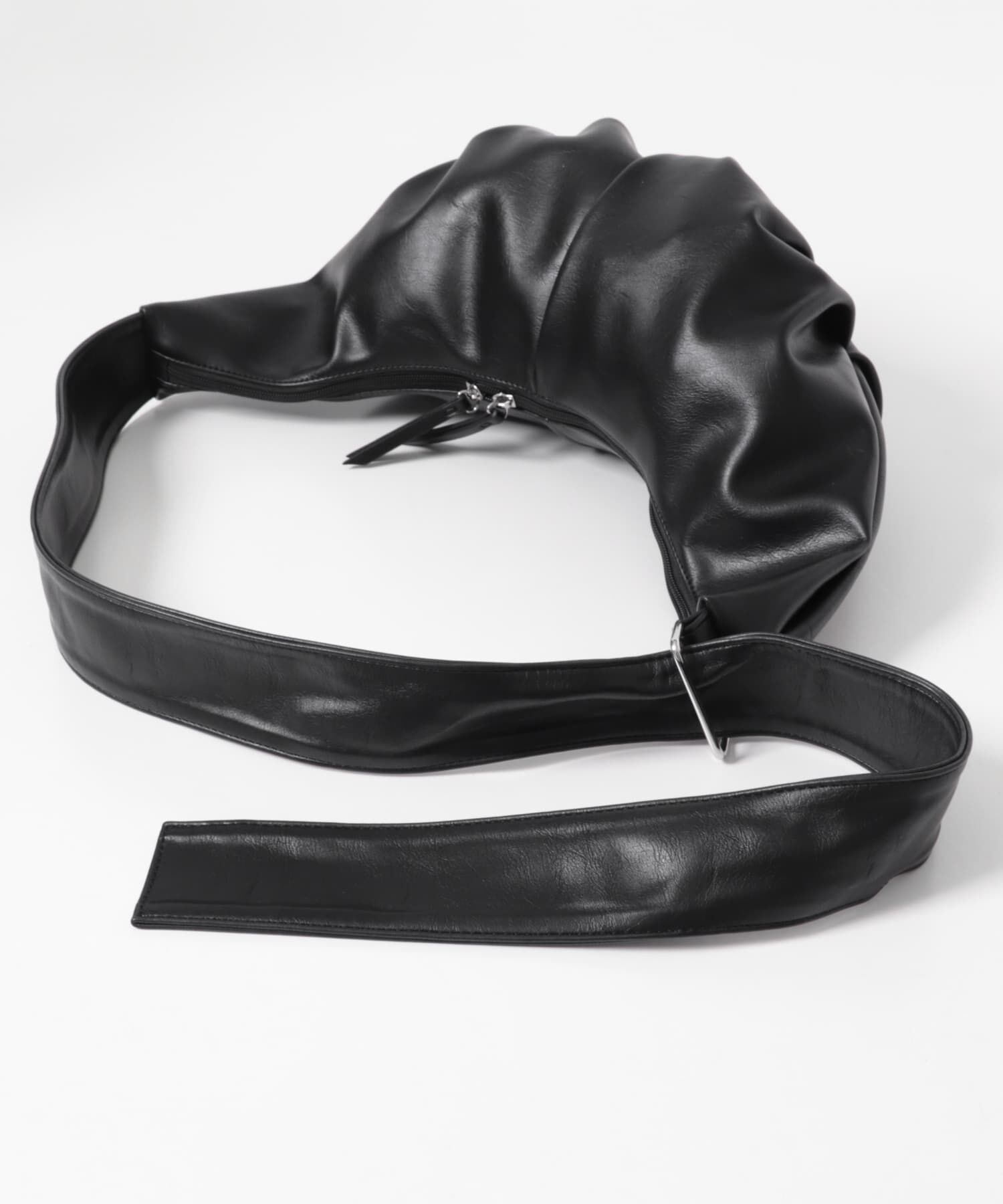 SENSE OF PLACE by URBAN RESEARCH「クロワッサンショルダーバッグ」|ショルダー・メッセンジャー|