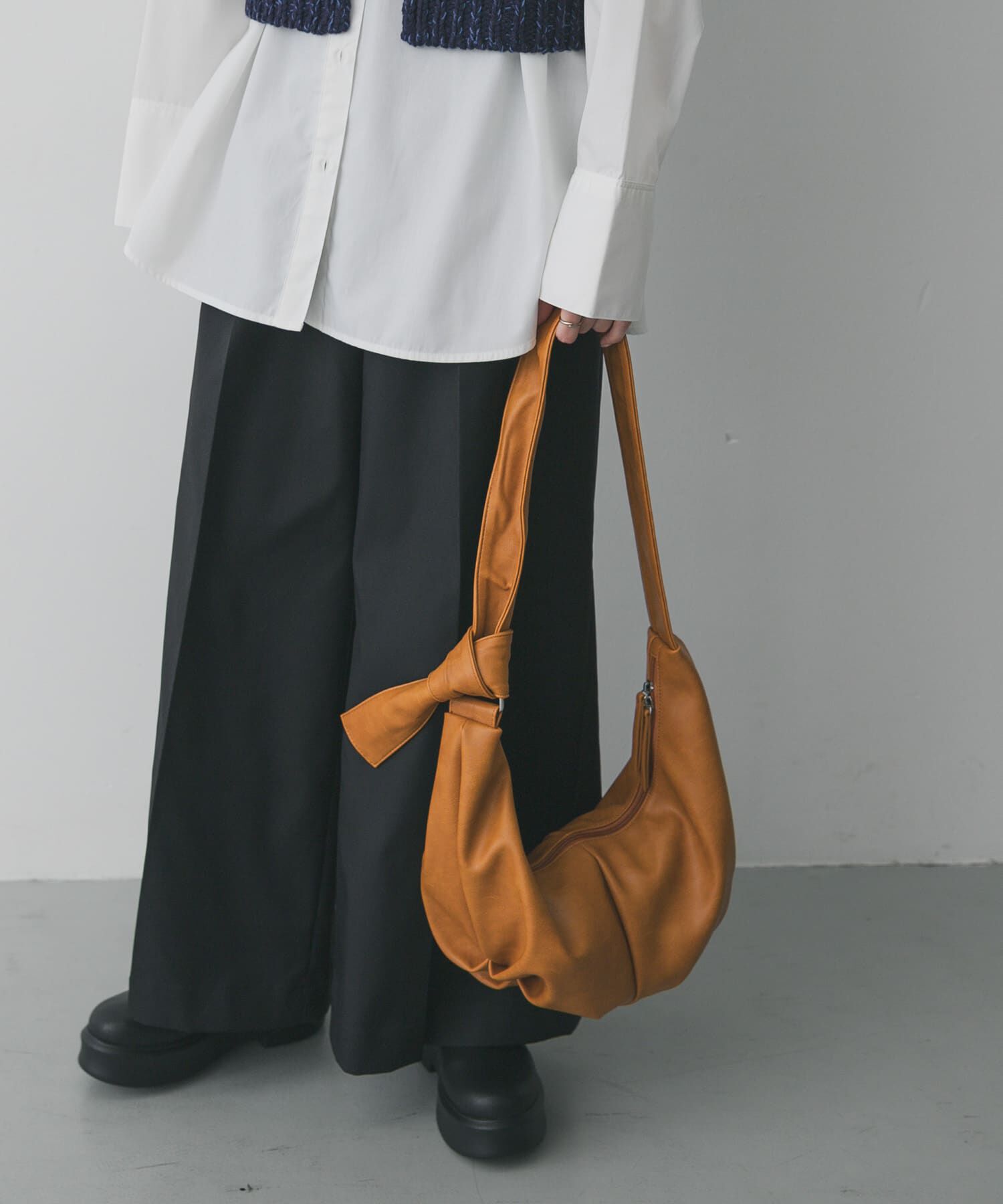 SENSE OF PLACE by URBAN RESEARCH「クロワッサンショルダーバッグ」|ショルダー・メッセンジャー|