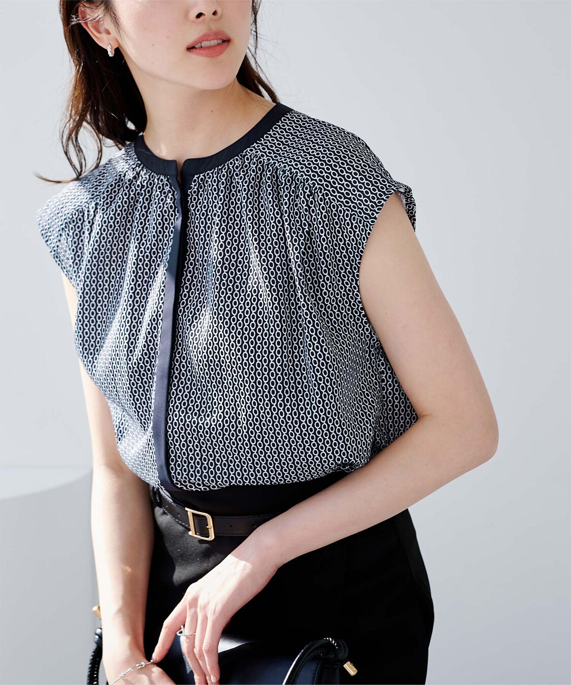 ur's「フレンチスリーブバンドカラーブラウス」|シャツ・ブラウス|パターン1