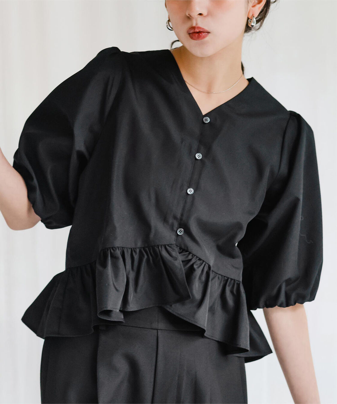 titivate「ペプラムギャザーパフスリーブブラウス」|シャツ・ブラウス|
