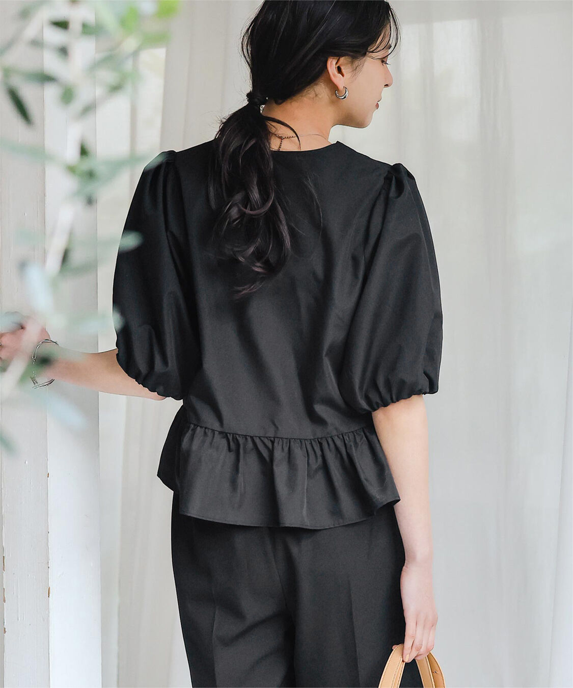 titivate「ペプラムギャザーパフスリーブブラウス」|シャツ・ブラウス|