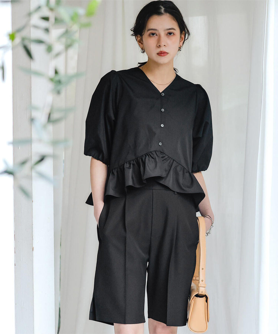 titivate「ペプラムギャザーパフスリーブブラウス」|シャツ・ブラウス|