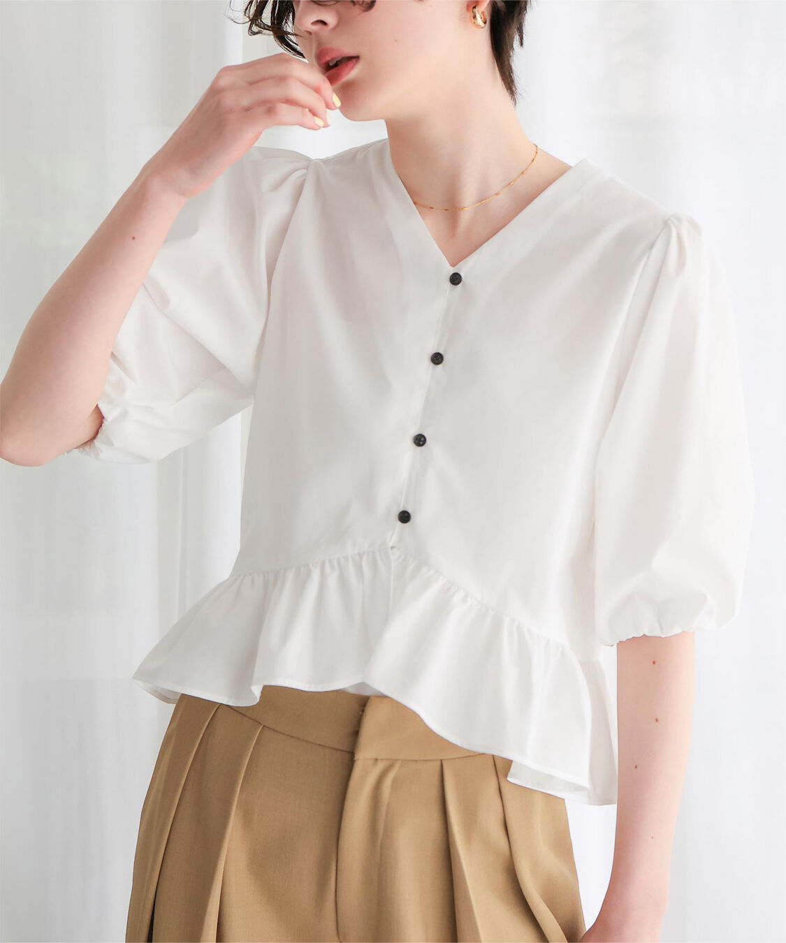 titivate「ペプラムギャザーパフスリーブブラウス」|シャツ・ブラウス|