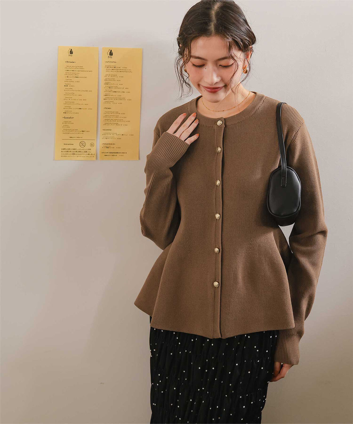 titivate「ゴールド釦ペプラムニットカーディガン」|ニット・セーター|