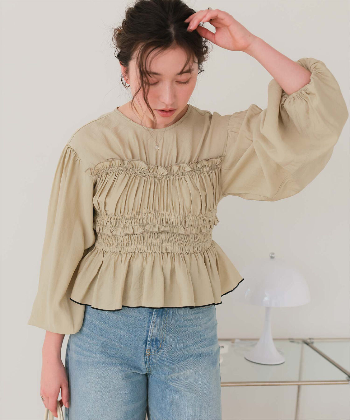 titivate「【赤埴奈津子さんコラボアイテム】シャーリングデザイントップス」|シャツ・ブラウス|