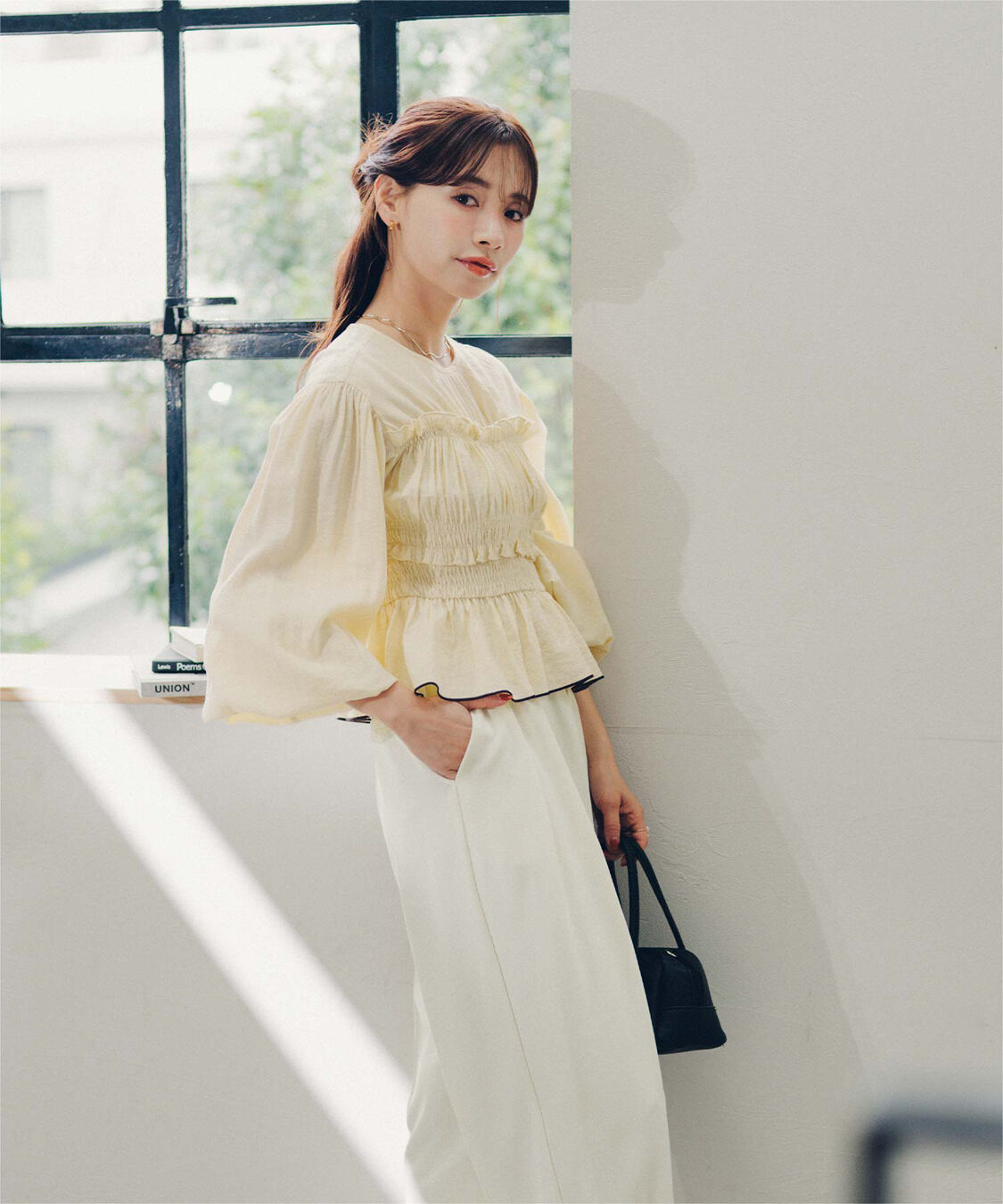 titivate「【赤埴奈津子さんコラボアイテム】シャーリングデザイントップス」|シャツ・ブラウス|