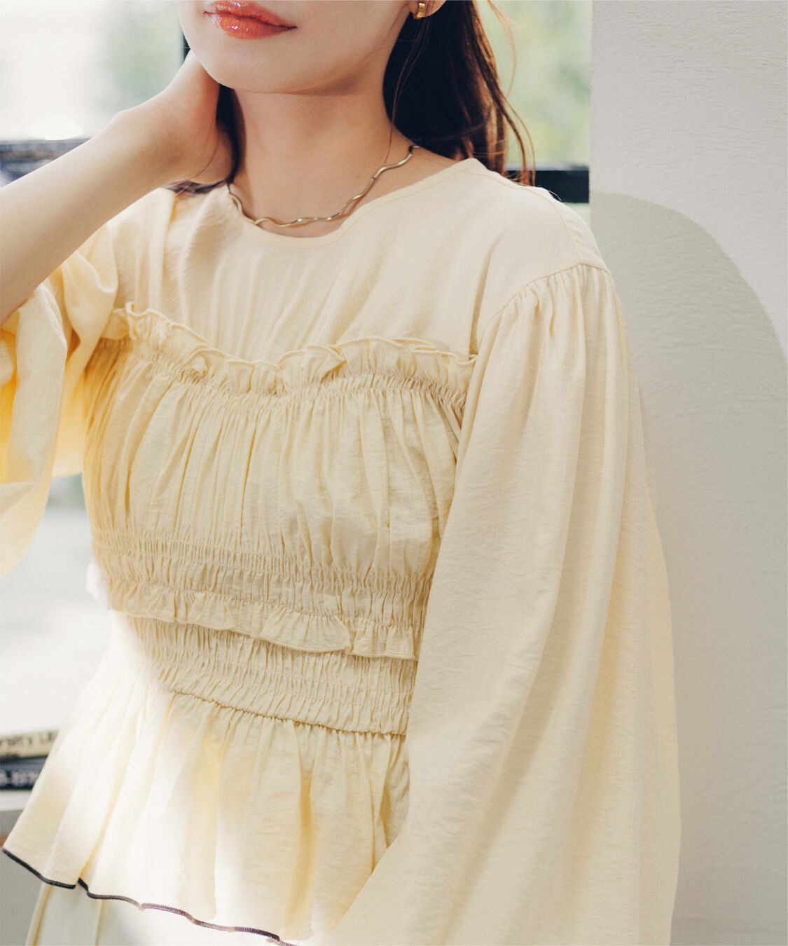 titivate「【赤埴奈津子さんコラボアイテム】シャーリングデザイントップス」|シャツ・ブラウス|