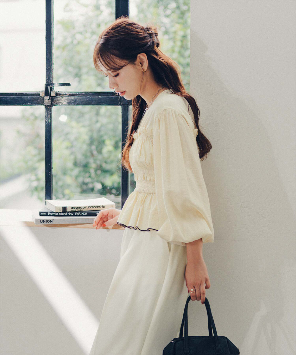 titivate「【赤埴奈津子さんコラボアイテム】シャーリングデザイントップス」|シャツ・ブラウス|