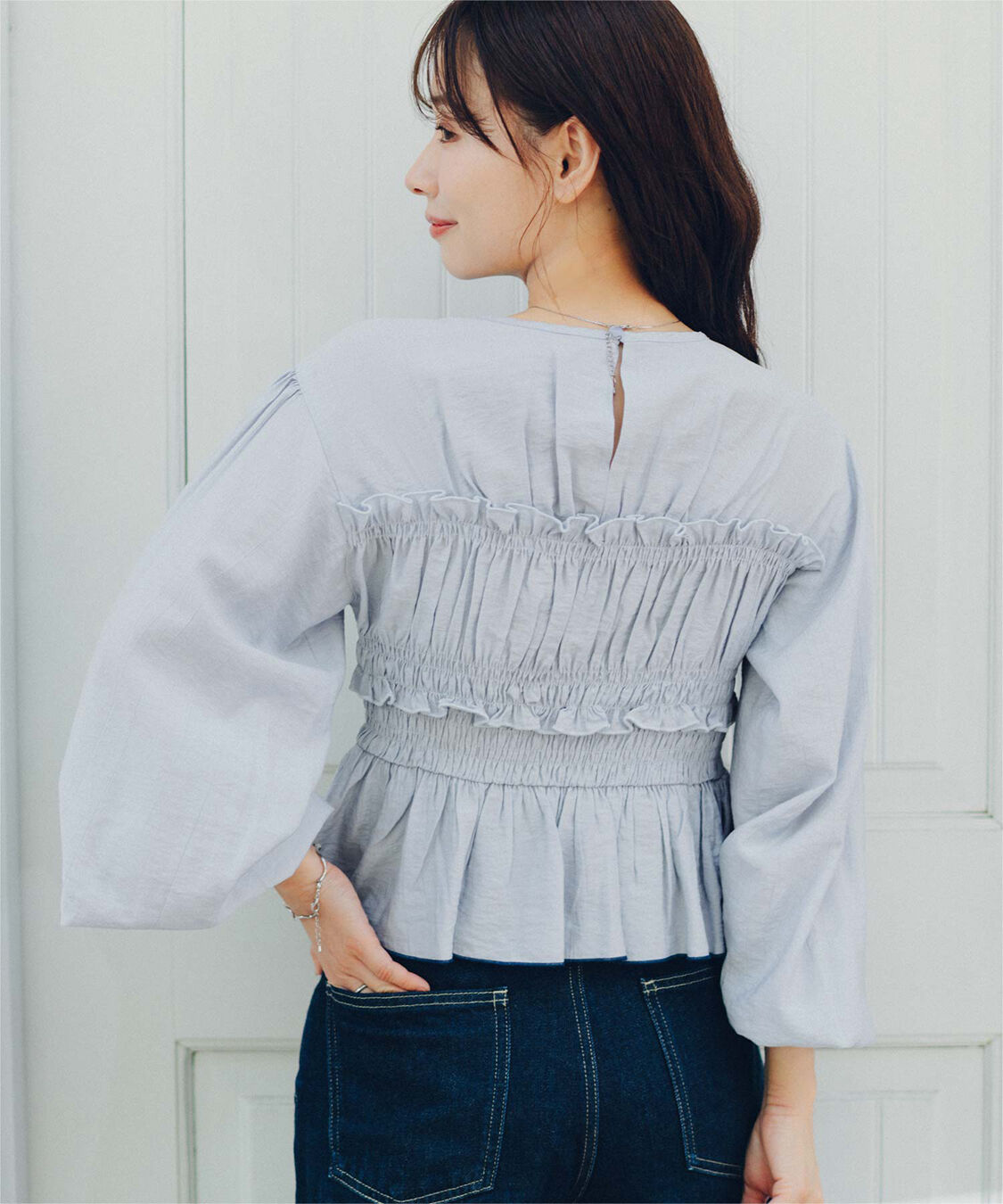 titivate「【赤埴奈津子さんコラボアイテム】シャーリングデザイントップス」|シャツ・ブラウス|
