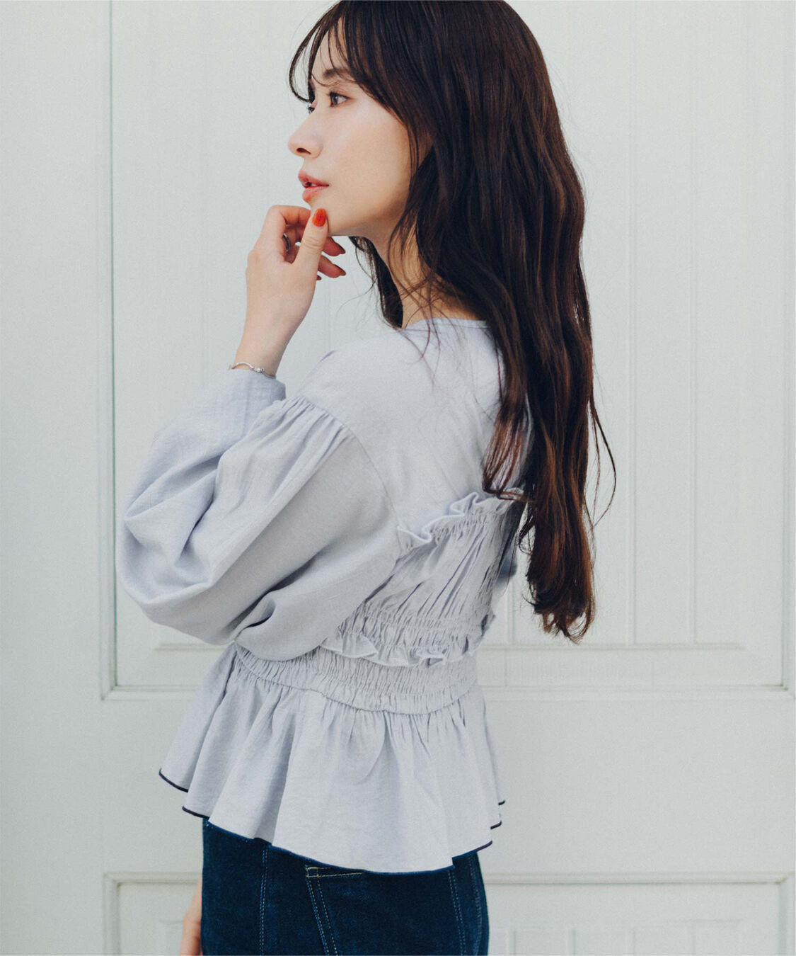 titivate「【赤埴奈津子さんコラボアイテム】シャーリングデザイントップス」|シャツ・ブラウス|