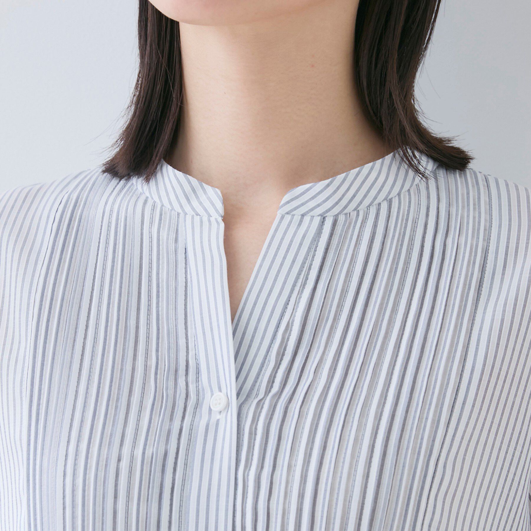 INDIVI「【洗える】シアーシャンブレーピンタックブラウス」|シャツ・ブラウス|