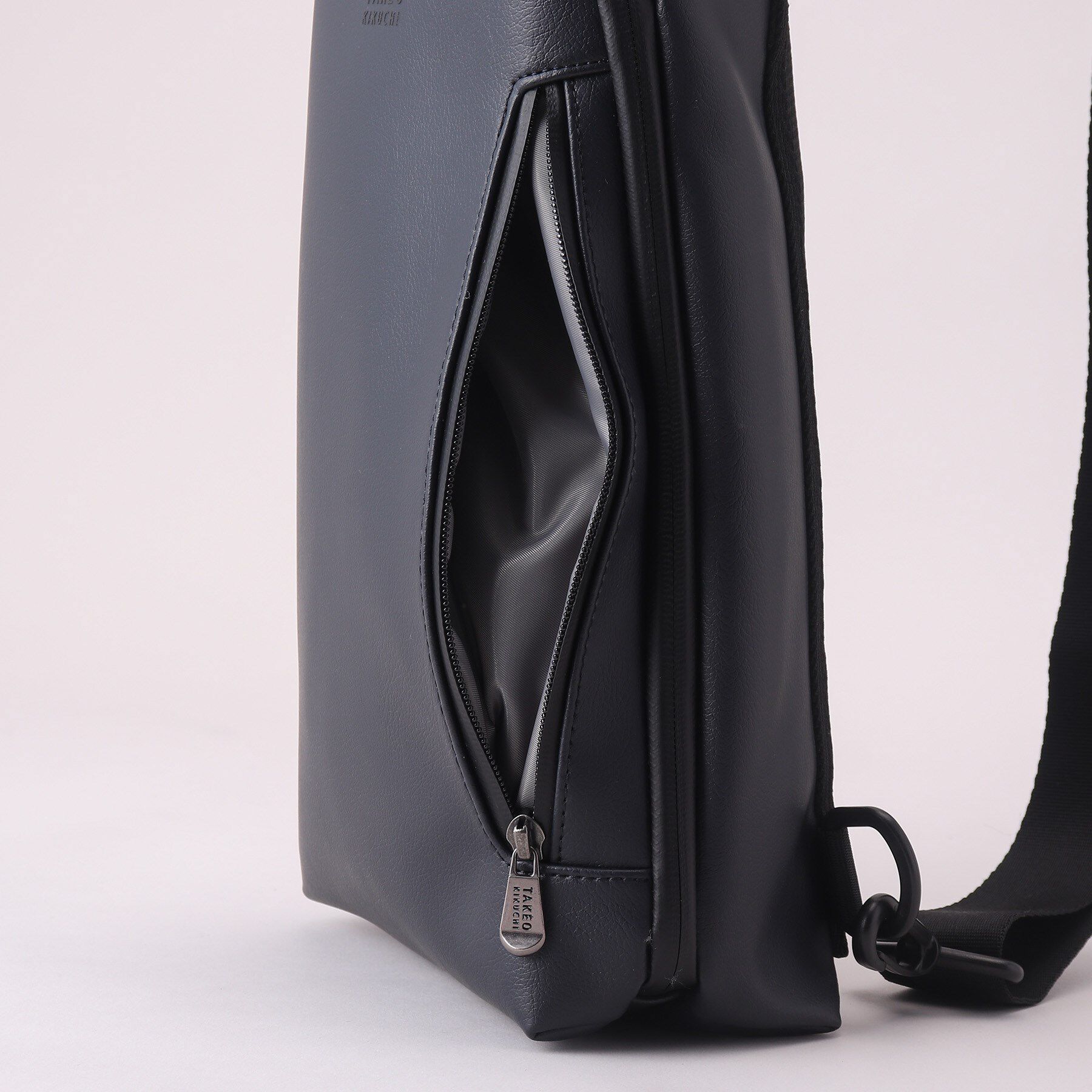 TAKEO KIKUCHI「【撥水】ライトウェイト ボディバッグ」|その他|