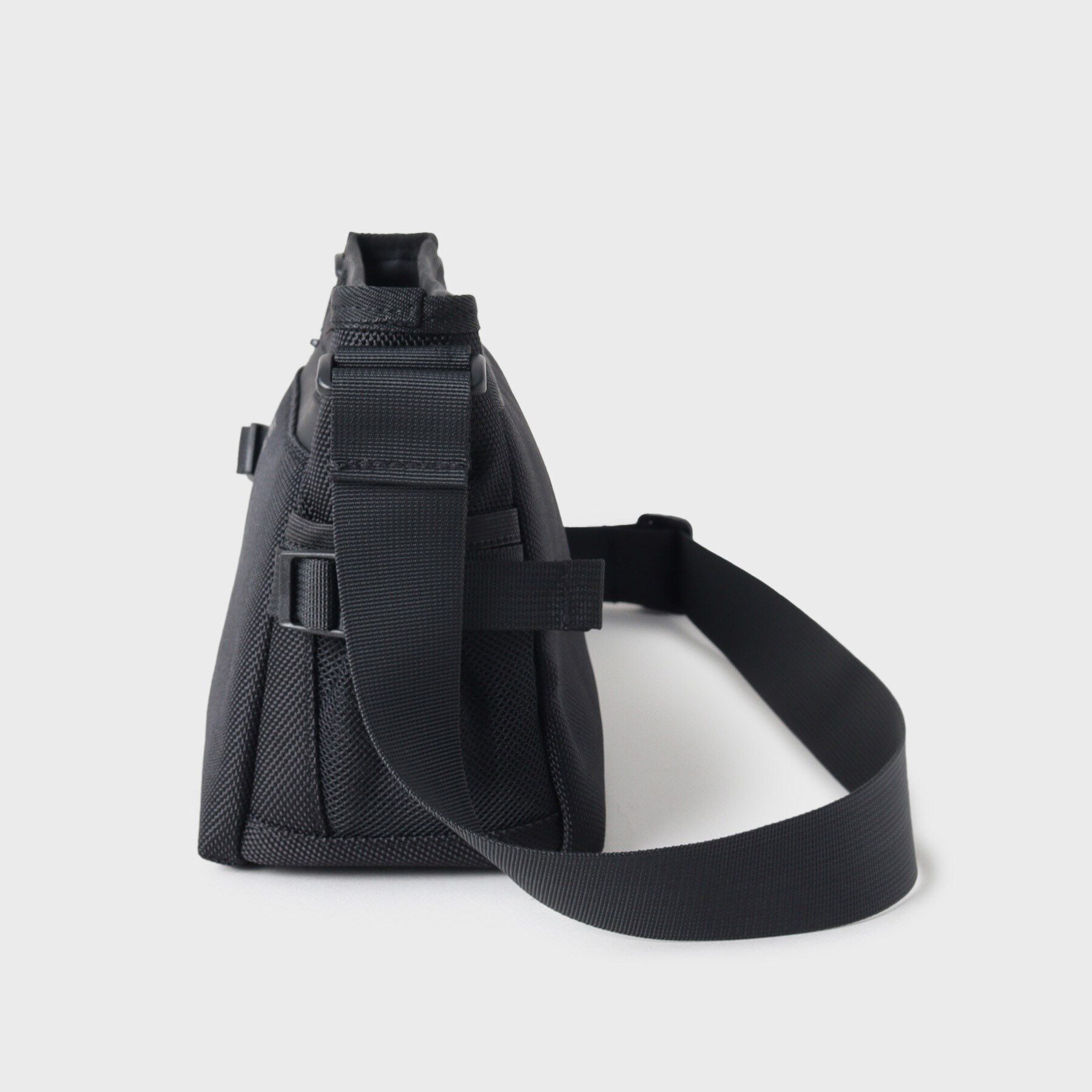 TAKEO KIKUCHI「ラージキャパシティ― デイリーショルダーバッグ」|ショルダー・メッセンジャー|