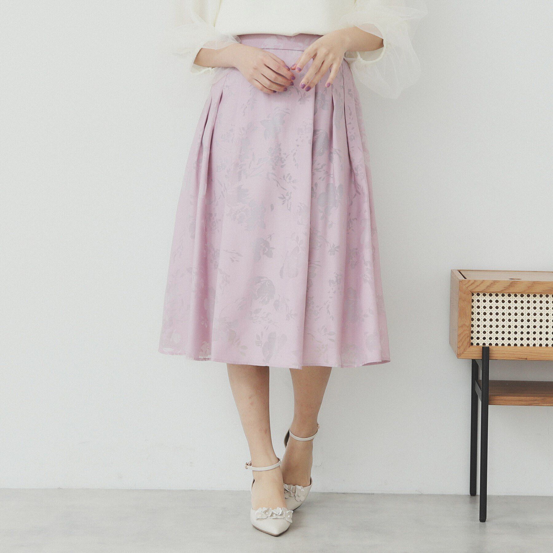 index「フラワータックフレアスカート【洗濯機洗い可】」|スカート|ピンクベージュ(05
