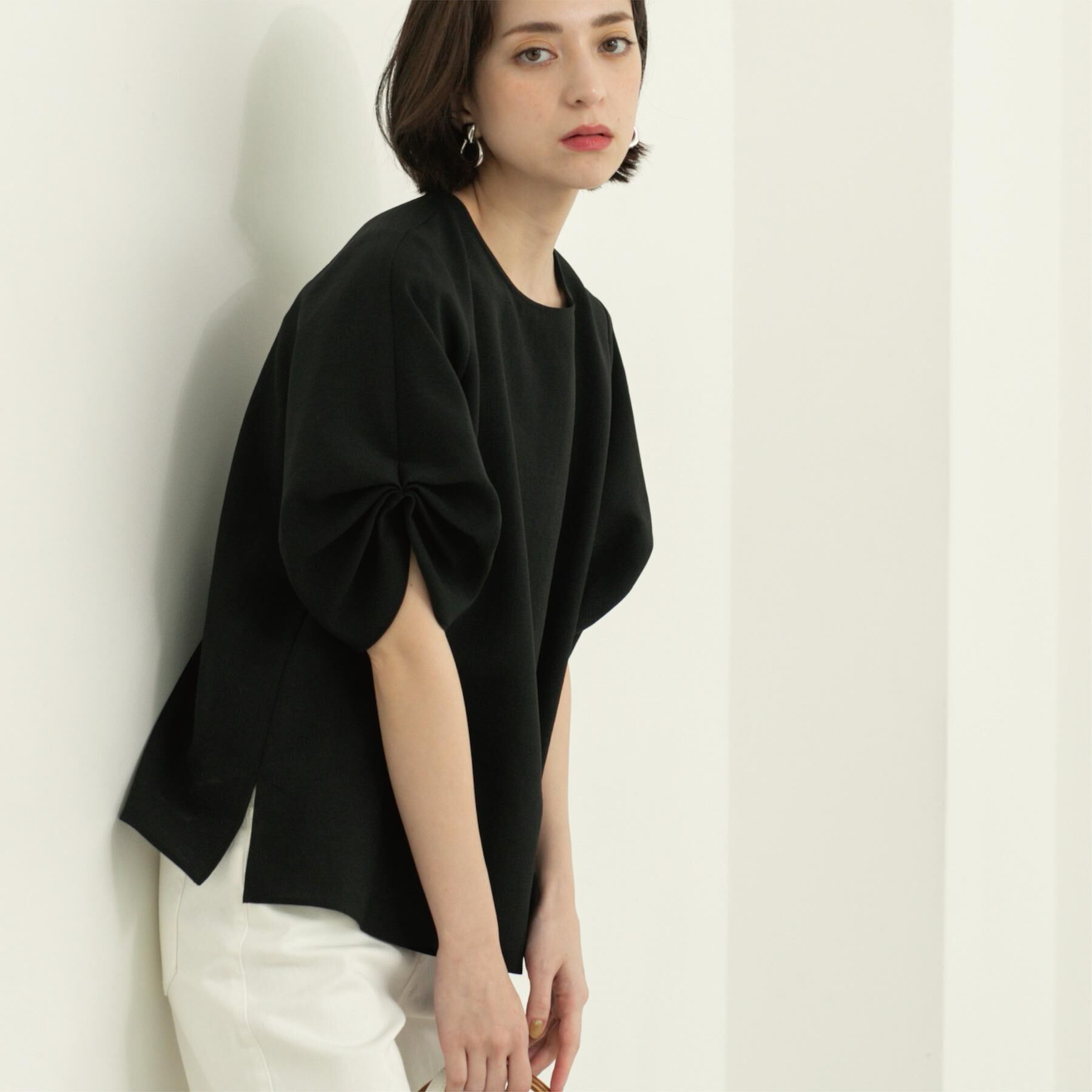 OPAQUE.CLIP「リネンライクタックスリーブブラウス【洗濯機洗い可/吸水速乾/接触冷感】」|シャツ・ブラウス|ブラック(019)