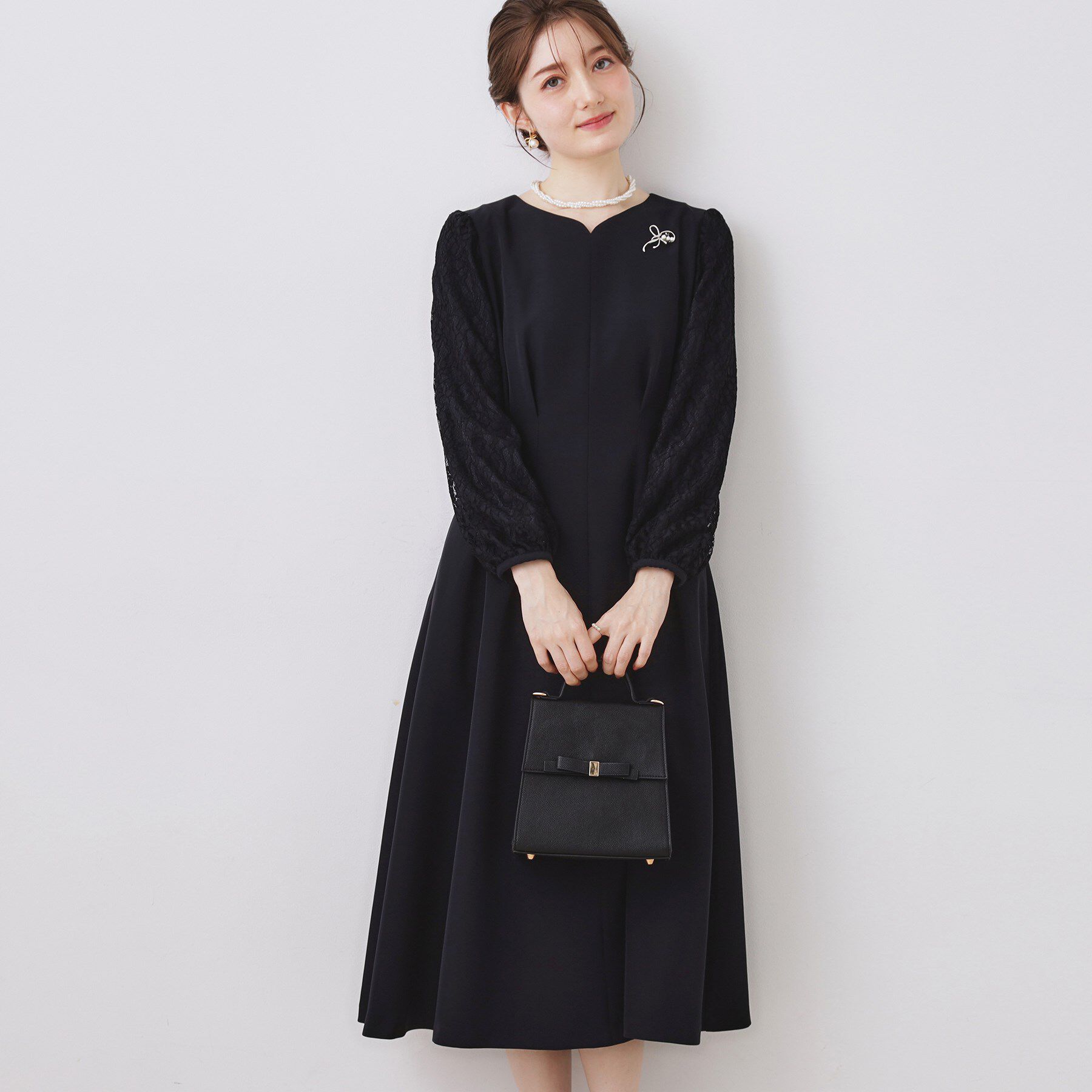 Couture broach「【ハレの日・通勤】レース袖タックフレアワンピース」|ワンピース|