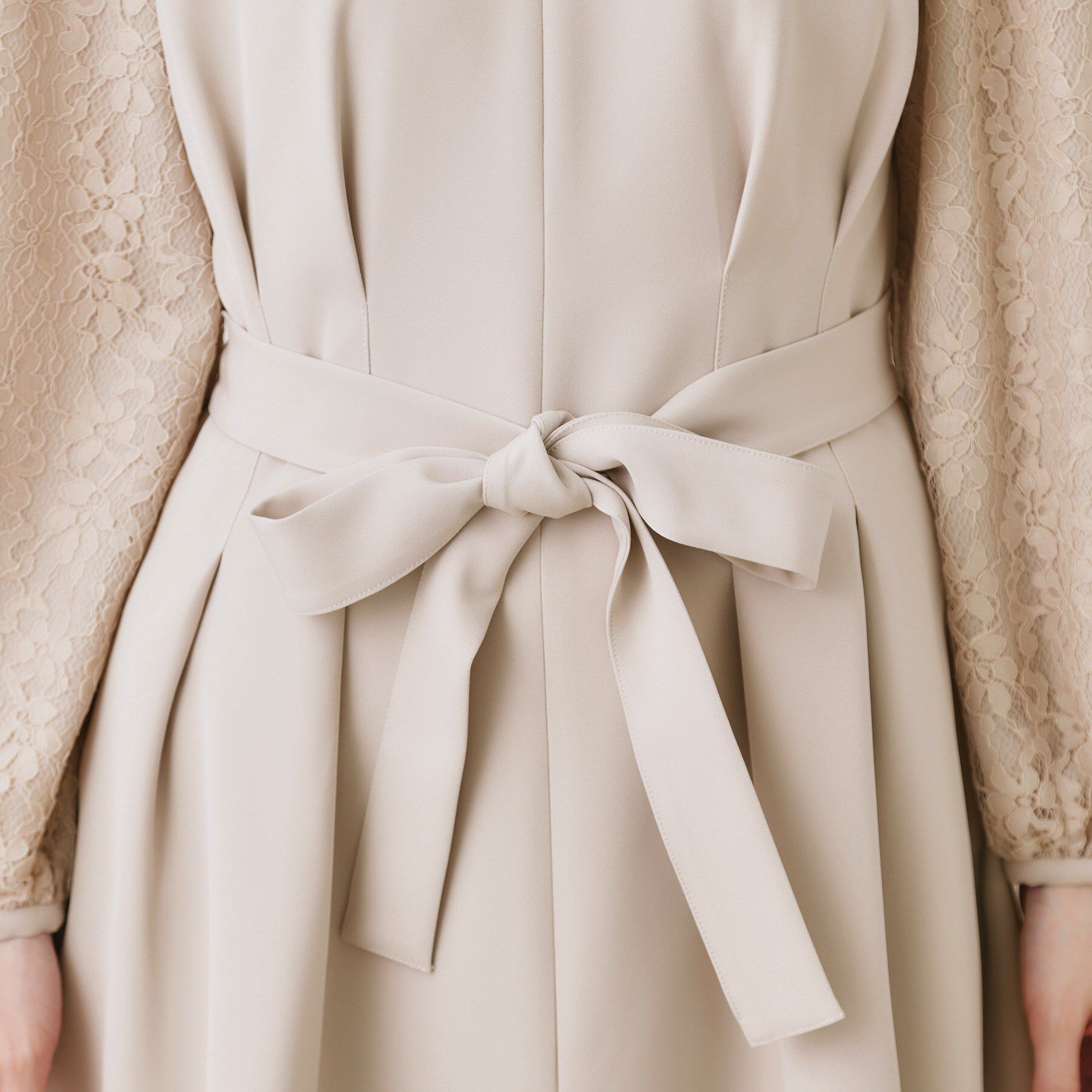 Couture broach「【ハレの日・通勤】レース袖タックフレアワンピース」|ワンピース|