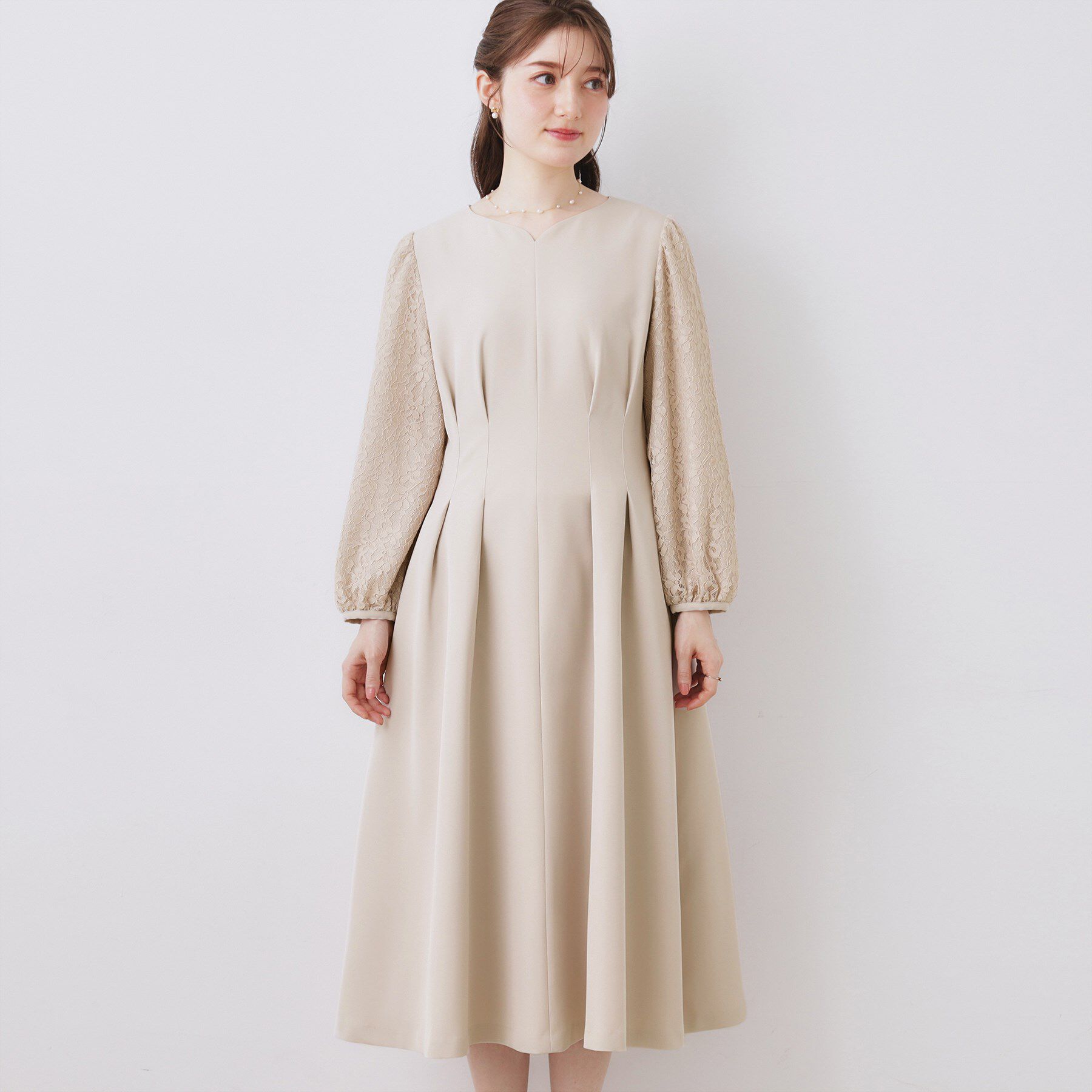 Couture broach「【ハレの日・通勤】レース袖タックフレアワンピース」|ワンピース|