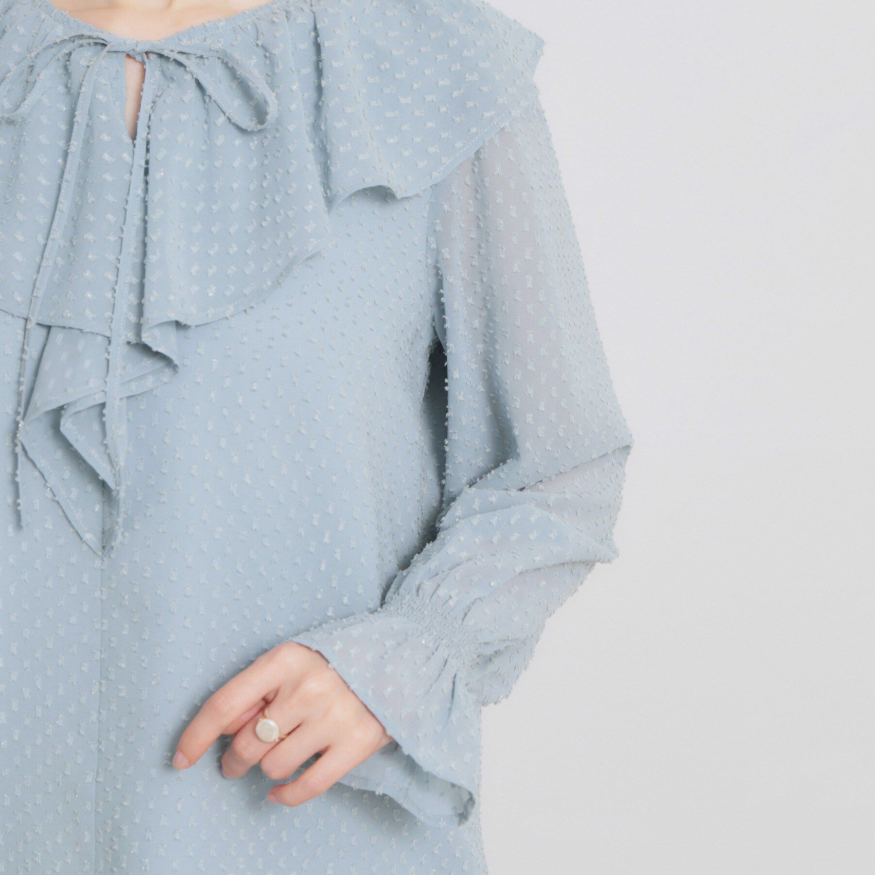 Couture broach「【着映え・洗える】ラメカットドビーフリルブラウス」|シャツ・ブラウス|