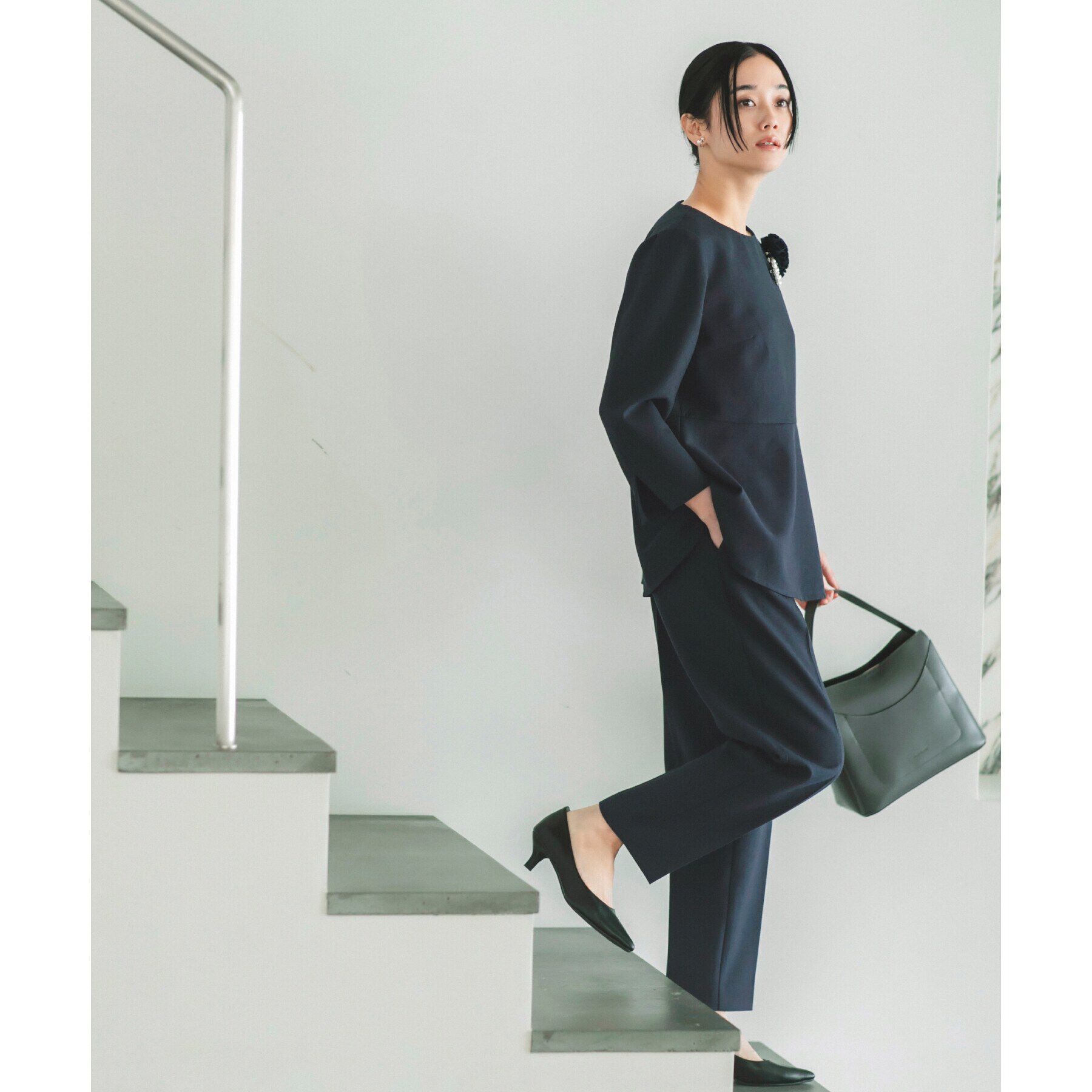 THE SHOP TK「【ONOFF活躍/セレモニー/通勤】杢調カルゼペプラムブラウス/洗える」|シャツ・ブラウス|