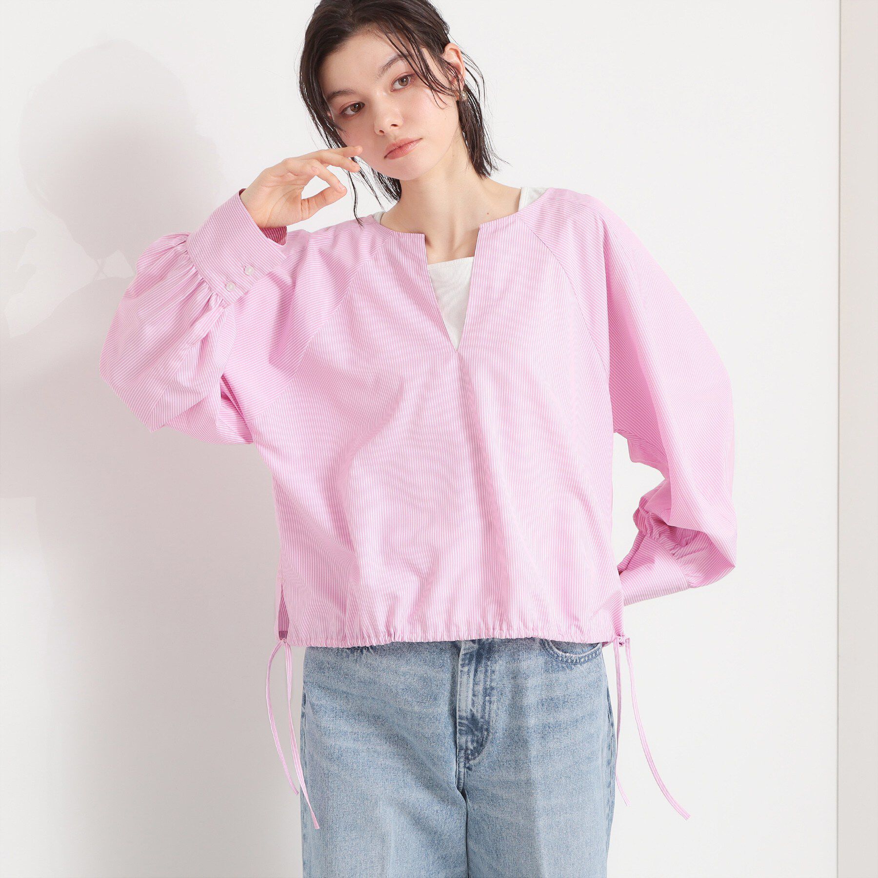 THE SHOP TK「キーネックストライプドロストシャツブラウス」|シャツ・ブラウス|ピンク(372)