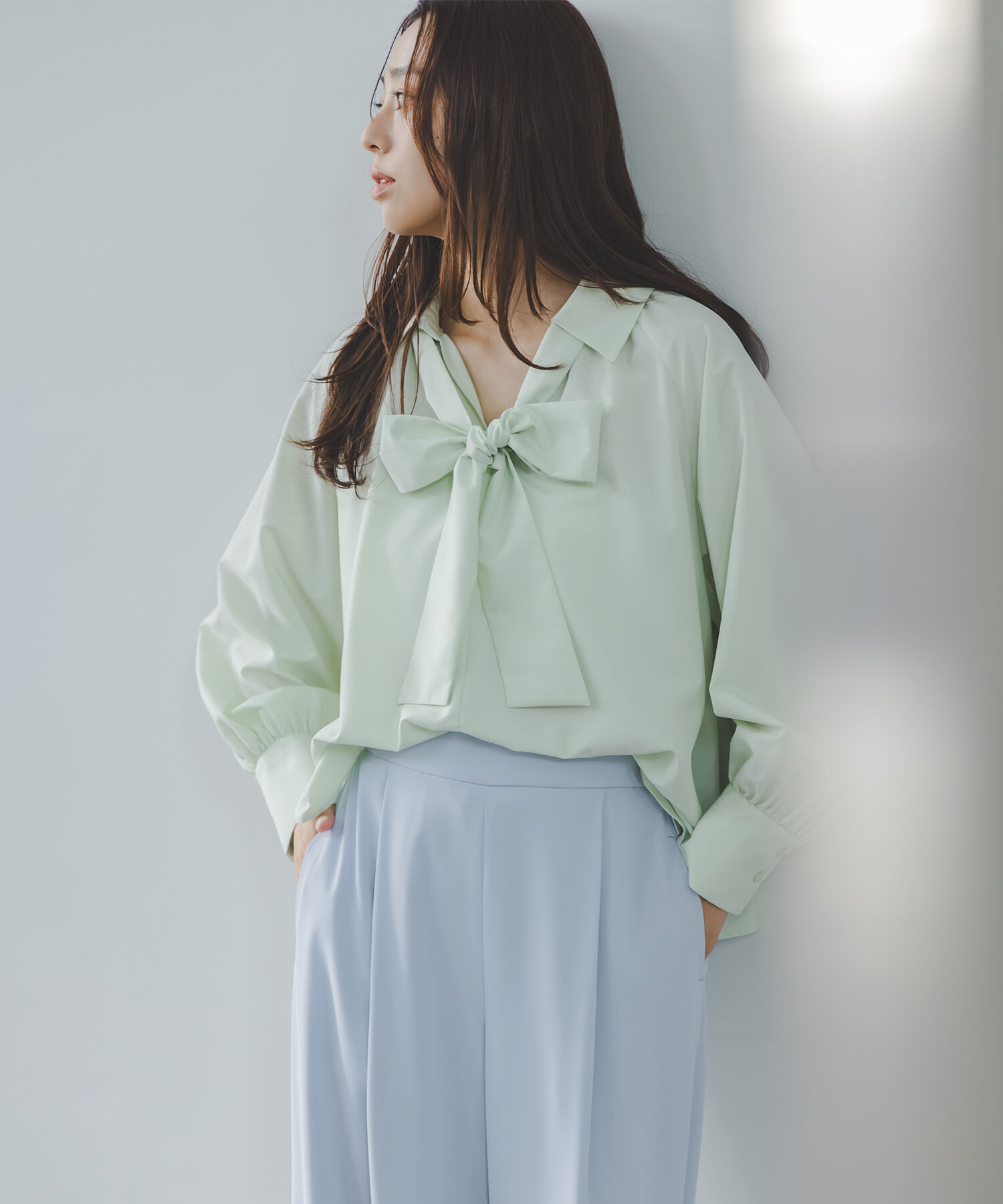 「スキッパーリボンタイブラウス」|シャツ・ブラウス|ライトグリー