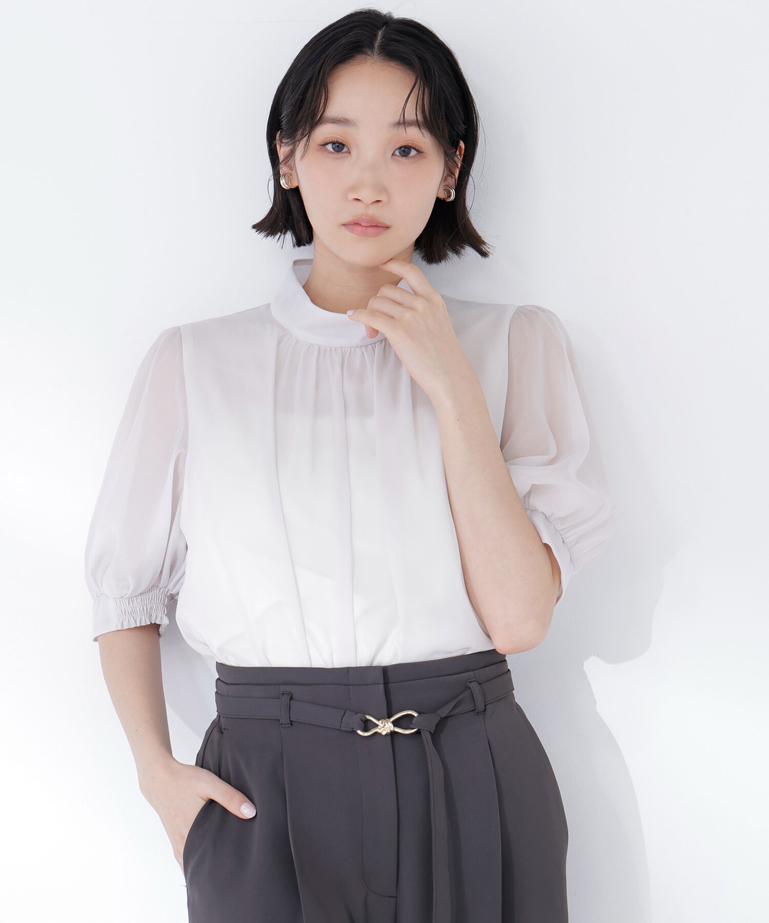  「ハイネックシアースリーブブラウス半袖」|シャツ・ブラウス|オフホワイト1