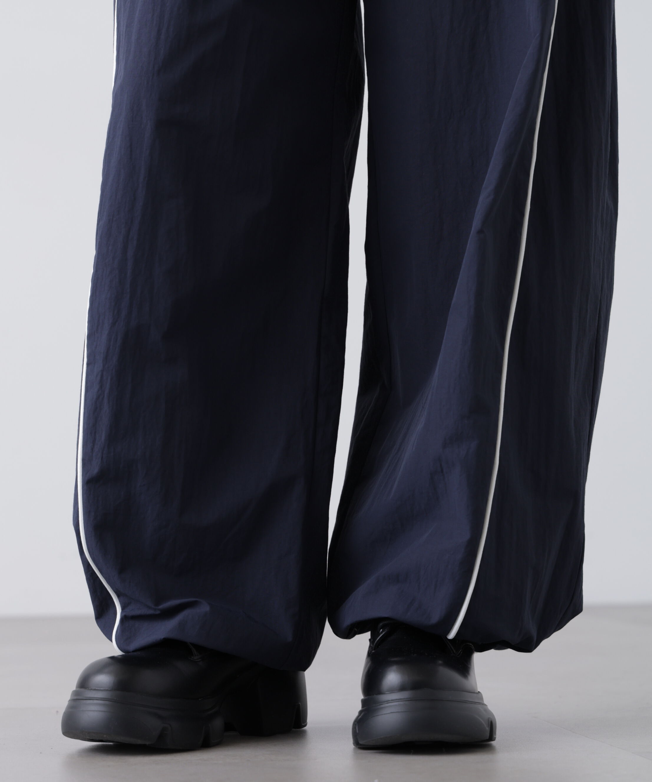  「サイドタック配色ラインナイロンパンツ」|その他|