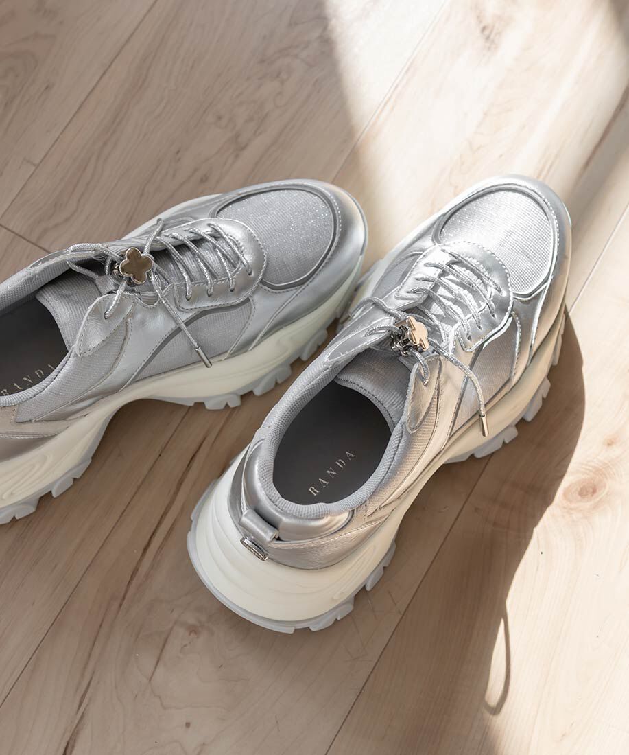  「フラワーパーツドローコードスニーカー」|スニーカー|