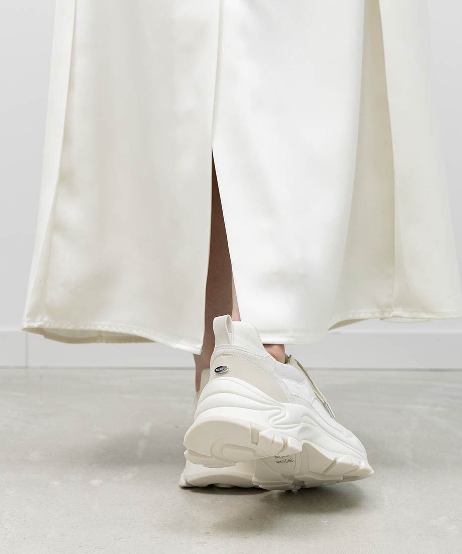  「フラワーパーツドローコードスニーカー」|スニーカー|