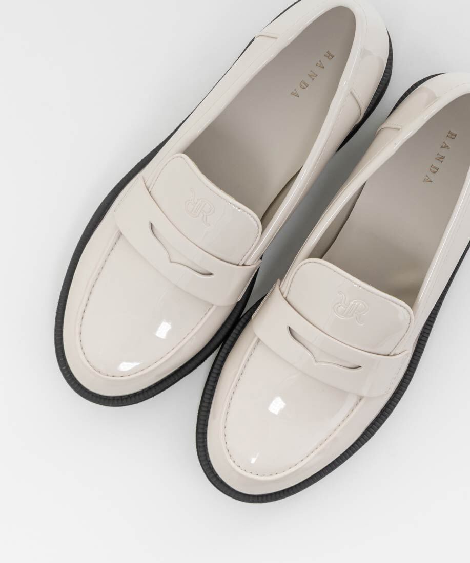  「モノグラムエンボスラウンドトゥローファー」|ローファー|