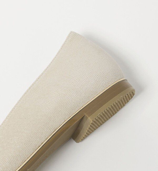 ODETTE E ODILE「ソフトVカット フラット15&darr;&uarr;」|パンプス|