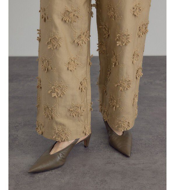 SALON adam et rope'「【crinkle crinkle crinkle】3Dエンブロイダリーツイルイージーパンツ」|チノ|