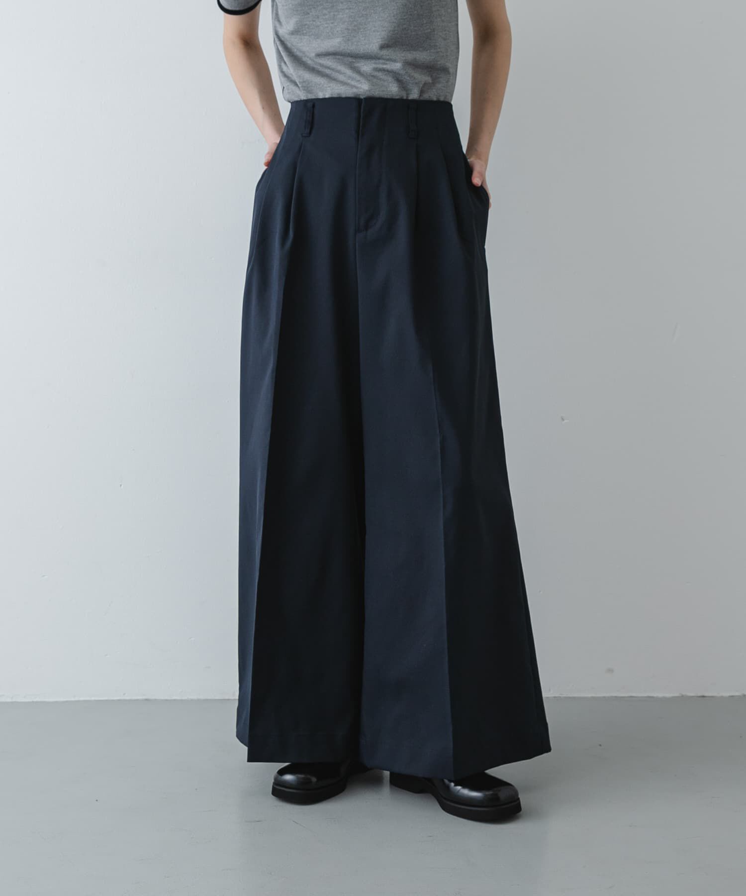 SENSE OF PLACE by URBAN RESEARCH「『XS/Lサイズ/WEB限定』バギーチノパンツ」|その他|ネイビー