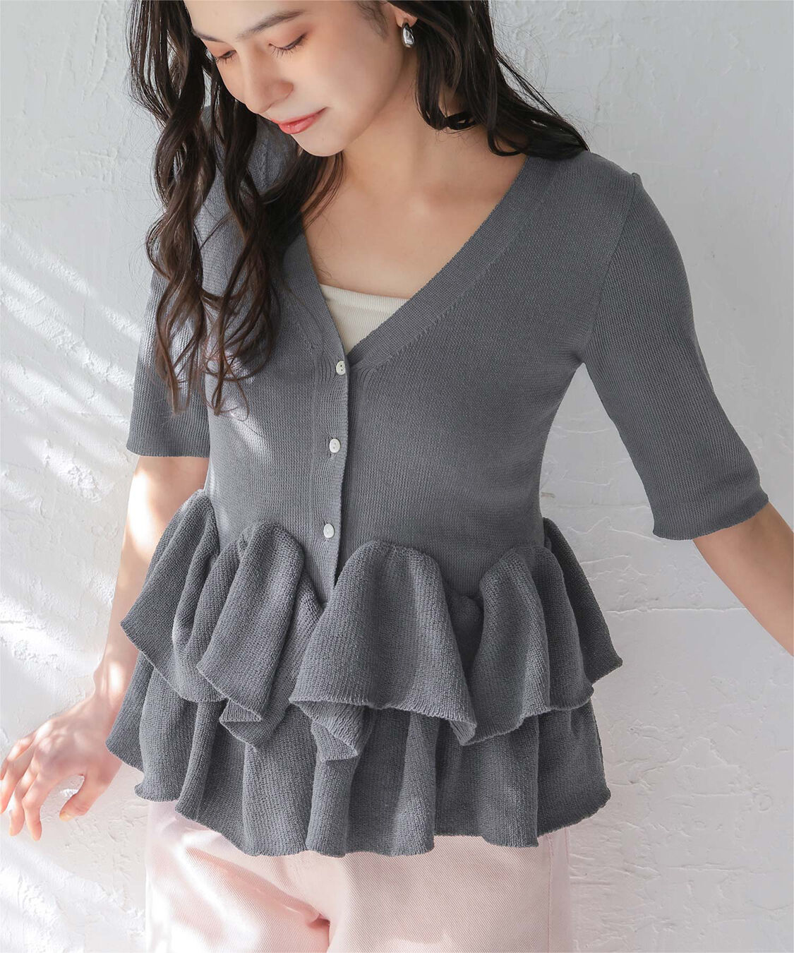 titivate「ハーフスリーブフリルヘムニットカーディガン」|ニット・セーター|