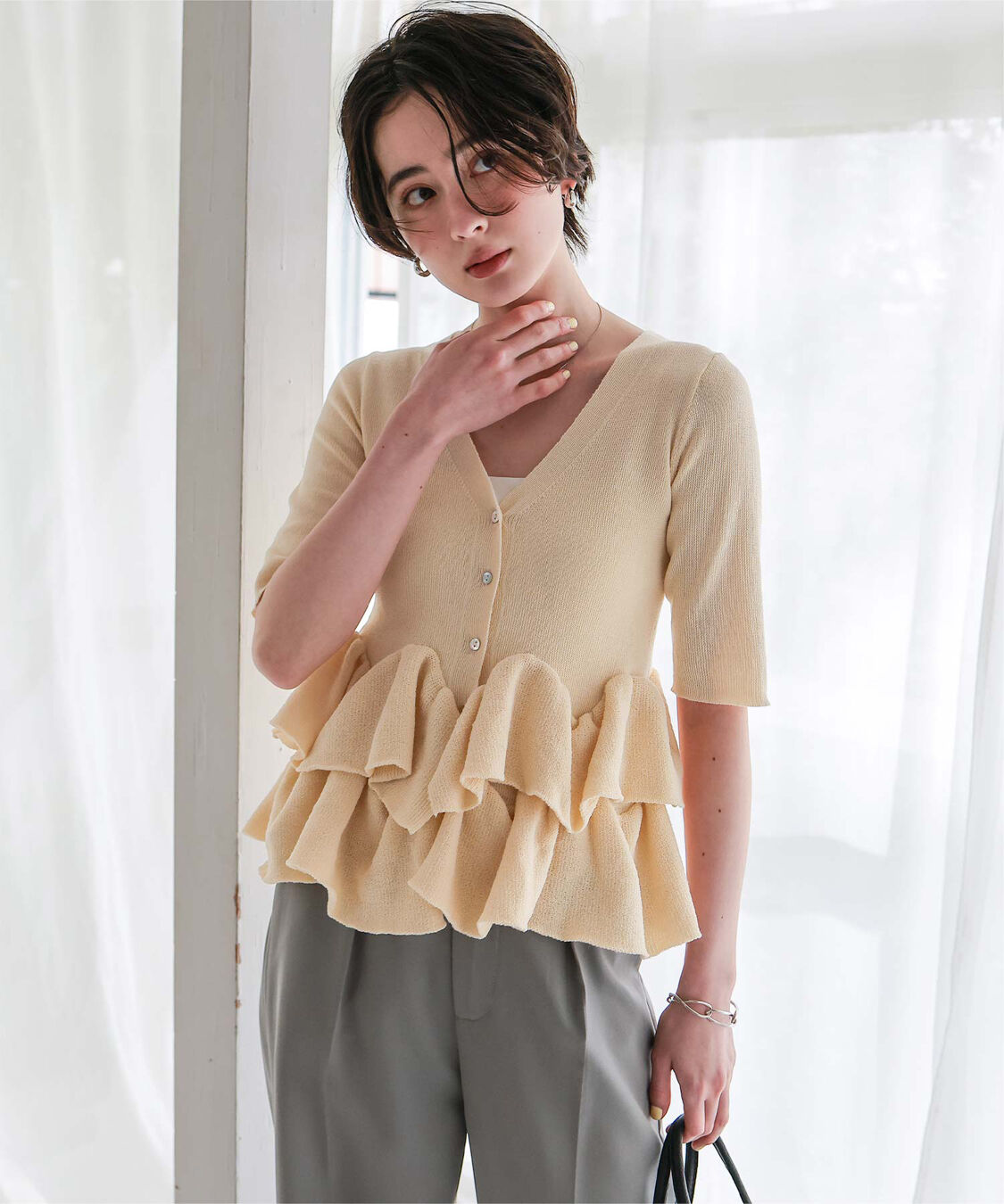 titivate「ハーフスリーブフリルヘムニットカーディガン」|ニット・セーター|