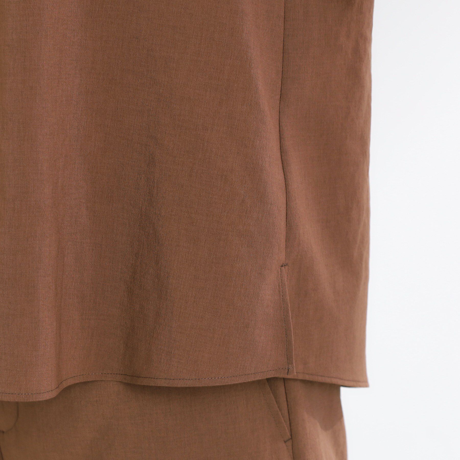 Reflect「【マシンウォッシュ可／セットアップ可／通勤におすすめ】ネックギャザータックブラウス」|シャツ・ブラウス|