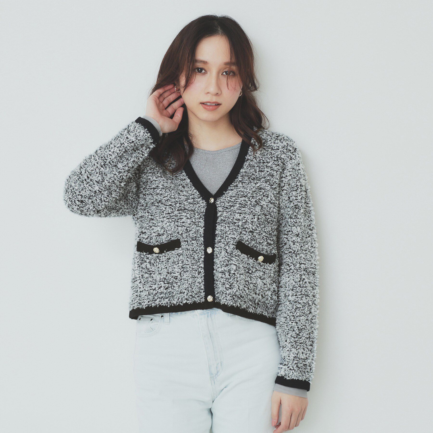 index「Vネックショートラメカーディガン【洗濯機洗い可】」|カーディガン|ブラック(419)