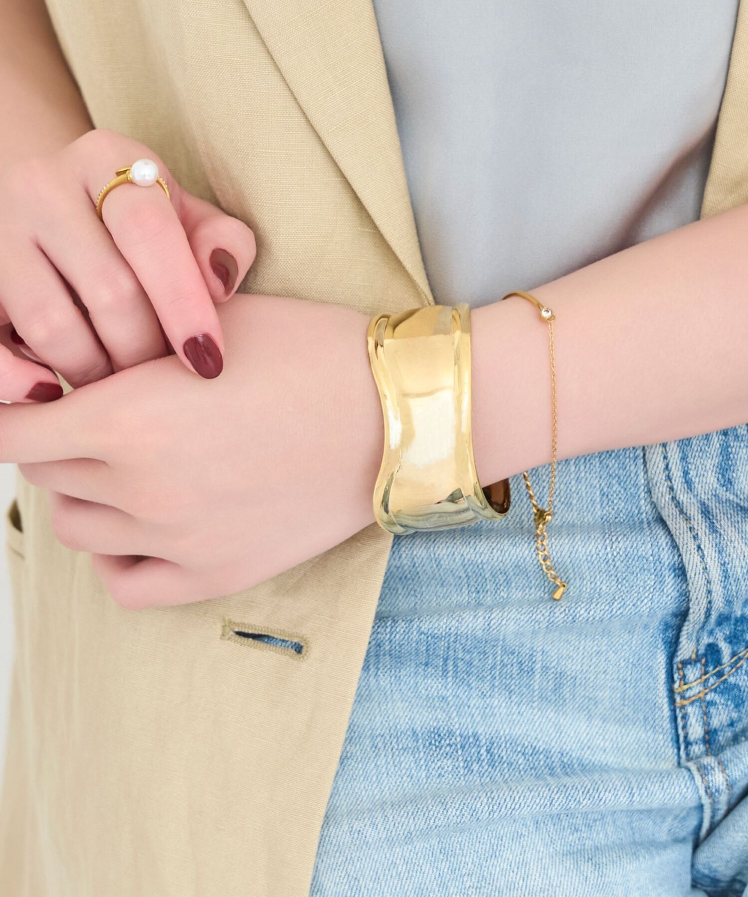 Phoebe「アークカフワイドバングル　ゴールド」|ブレスレット・バングル|