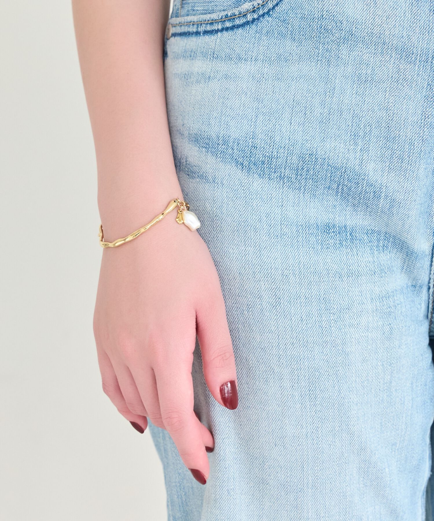 Phoebe「フロウラインメタルブレスレット　ゴールド」|ブレスレット・バングル|