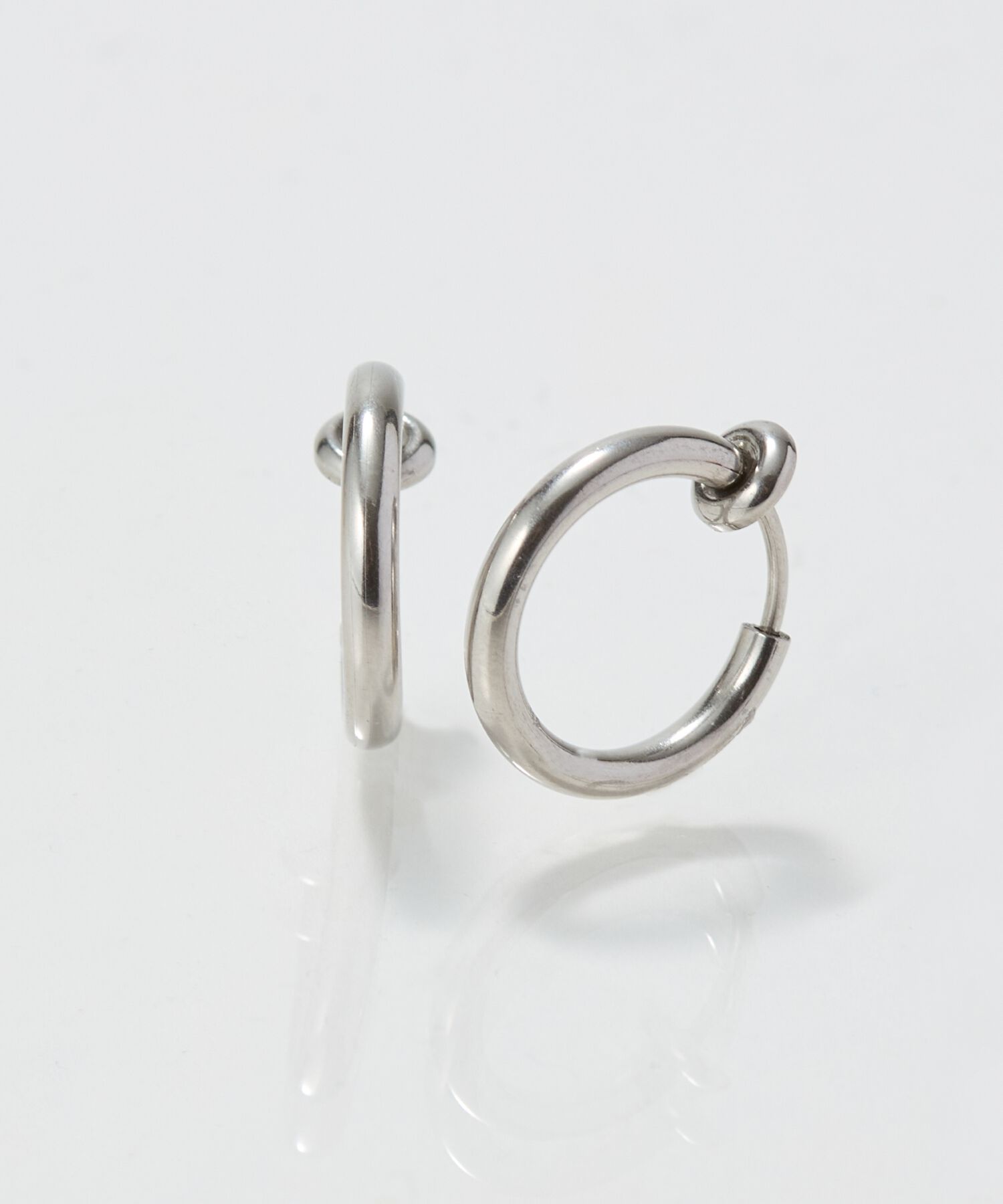 Phoebe「【金属アレルギー対応】バランスバロックパールフープイヤリング　シルバー/ステンレス/大ぶり/主役級」|イヤリング|