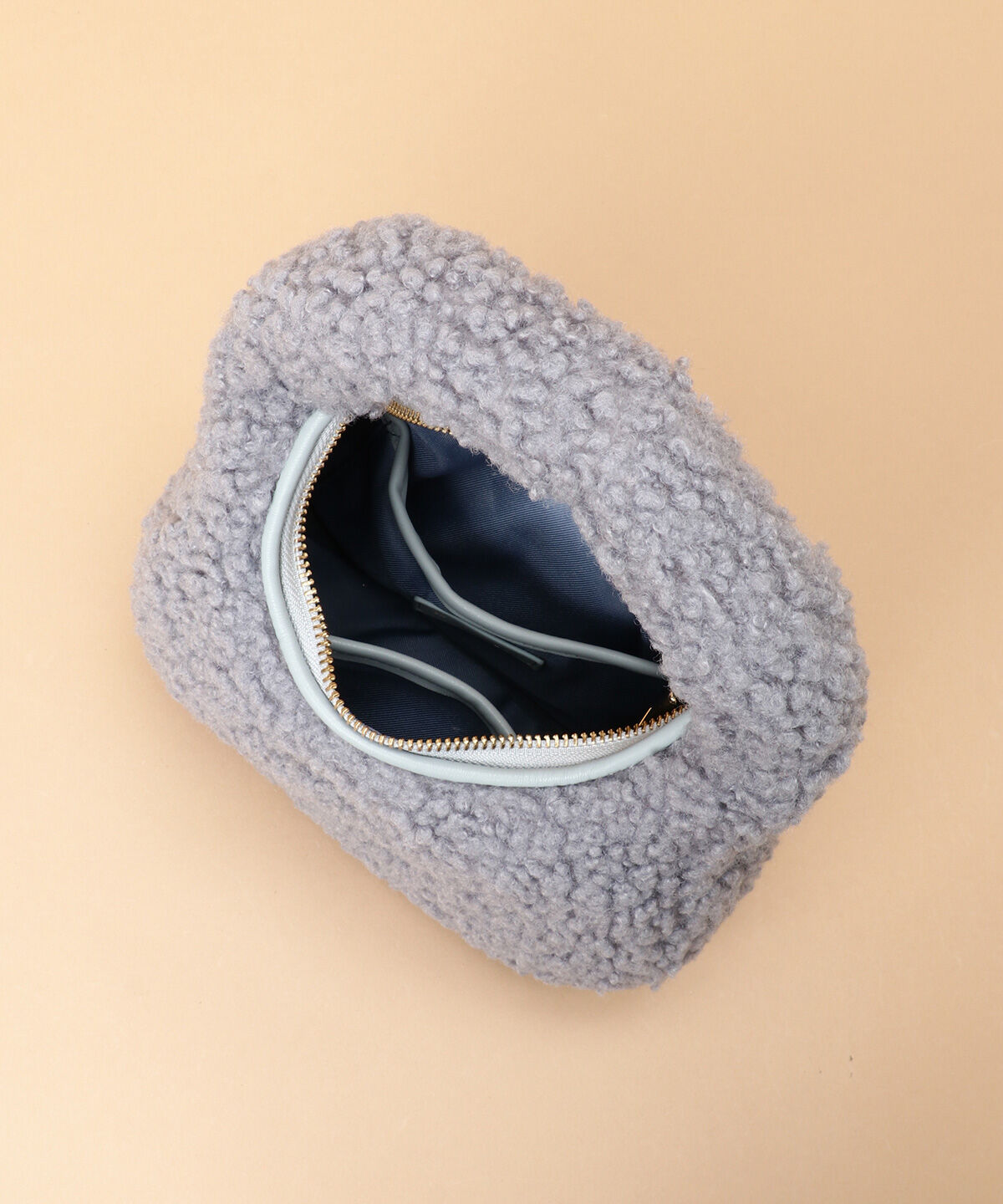 Samantha Thavasa「カールファー ハーフムーンバッグ」|ハンドバッグ|